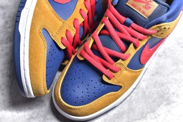 Nike SB Dunk Low “Reverse Papa Bear”    BQ6817-700 - Image 8
