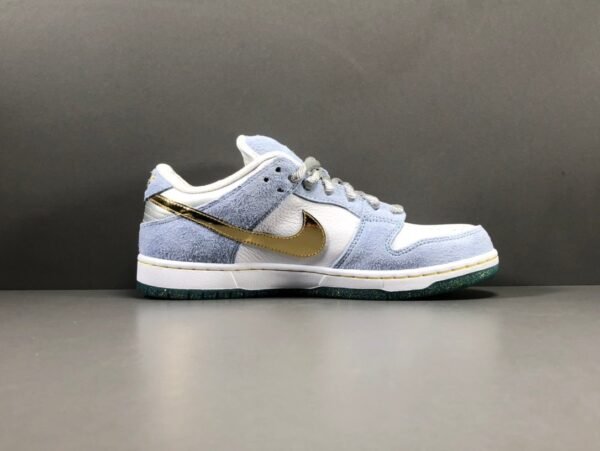 Nike SB Dunk Low Holiday Special "Frozen    DC9936-100 - Image 2