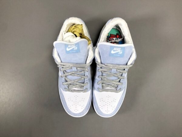 Nike SB Dunk Low Holiday Special "Frozen    DC9936-100 - Image 3