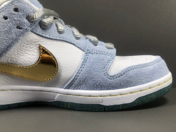 Nike SB Dunk Low Holiday Special "Frozen    DC9936-100 - Image 16