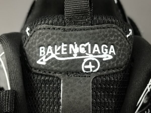 Balenciaga   Track  1.0  Grafflti     542023 W3SR2 2315 - Image 15