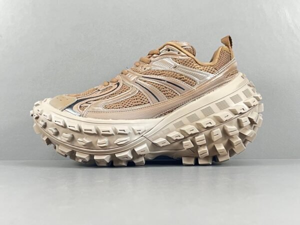 Balenciaga Defender  brown  685613 W2RA6 2408