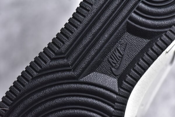 NiKe Air Force 1'07 Low Black pearl small hook    DD9915-700 - Image 14
