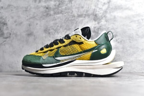 Sacai x VaporWaffle tour yellow    CV1363-700