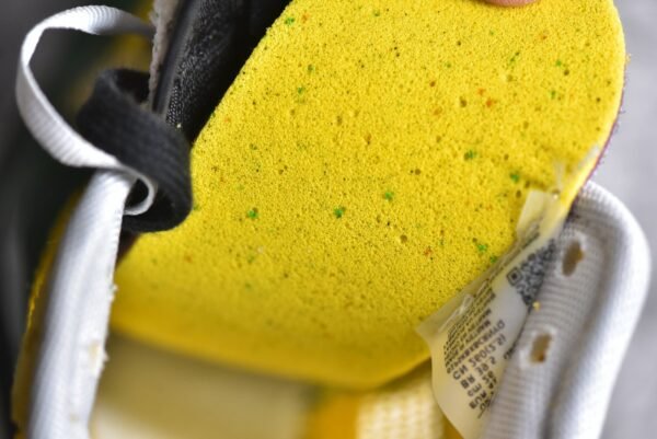 Sacai x VaporWaffle tour yellow    CV1363-700 - Image 17