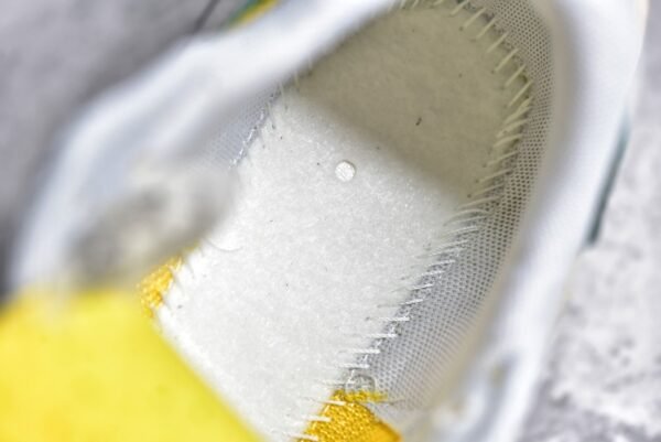 Sacai x VaporWaffle tour yellow    CV1363-700 - Image 18