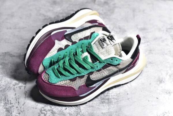 Sacai x VaporWaffle Villain Red Neptune Green    DD3035-200 - Image 7