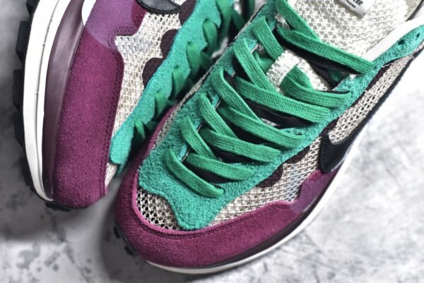 Sacai x VaporWaffle Villain Red Neptune Green    DD3035-200 - Image 8