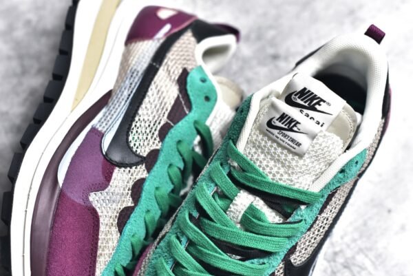 Sacai x VaporWaffle Villain Red Neptune Green    DD3035-200 - Image 9
