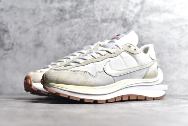 Sacai x VaporWaffle Sail Gum    DD1875-100 - Image 2