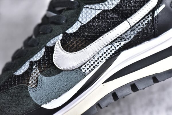 Sacai x VaporWaffle Black White    CV1363-001 - Image 12