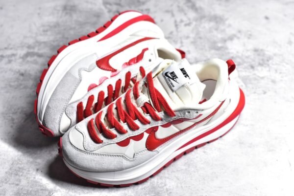 Sacai x VaporWaffle White Red    DD1875-110 - Image 7