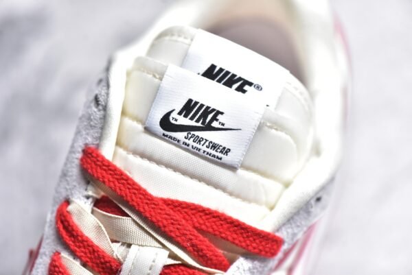 Sacai x VaporWaffle White Red    DD1875-110 - Image 11