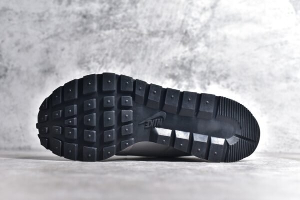 Sacai x VaporWaffle grey    DD1875-108 - Image 5