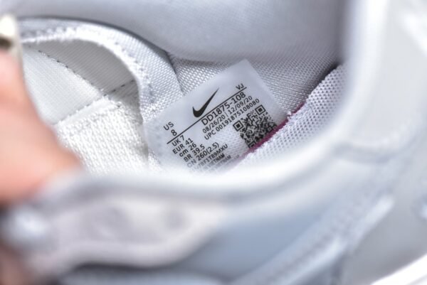 Sacai x VaporWaffle grey    DD1875-108 - Image 16
