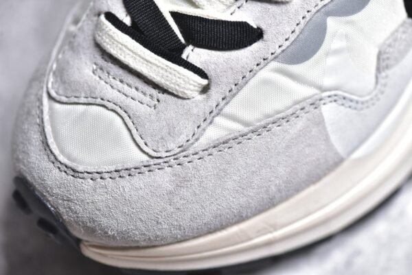 Sacai x VaporWaffle White Black    DD1875-102 - Image 10