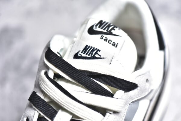 Sacai x VaporWaffle White Black    DD1875-102 - Image 11