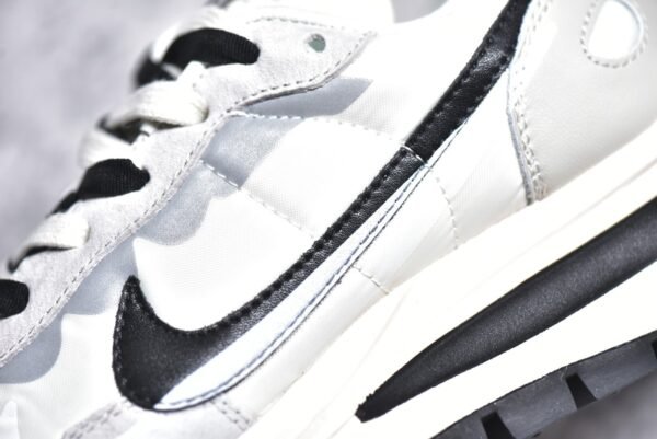 Sacai x VaporWaffle White Black    DD1875-102 - Image 12