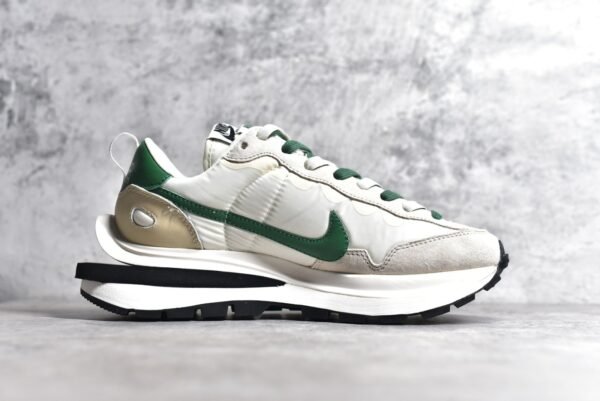 Sacai x VaporWaffle White green    DD1875-102 - Image 3