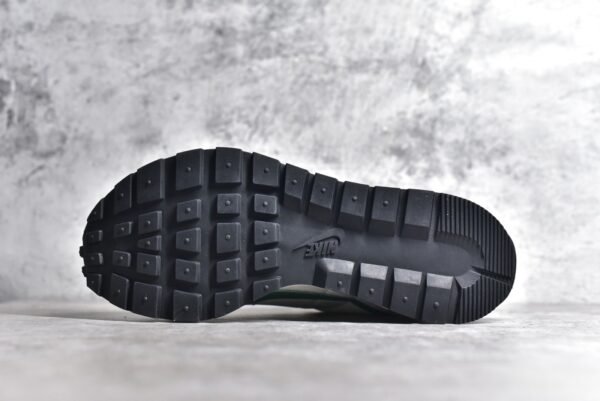 Sacai x VaporWaffle White green    DD1875-102 - Image 6