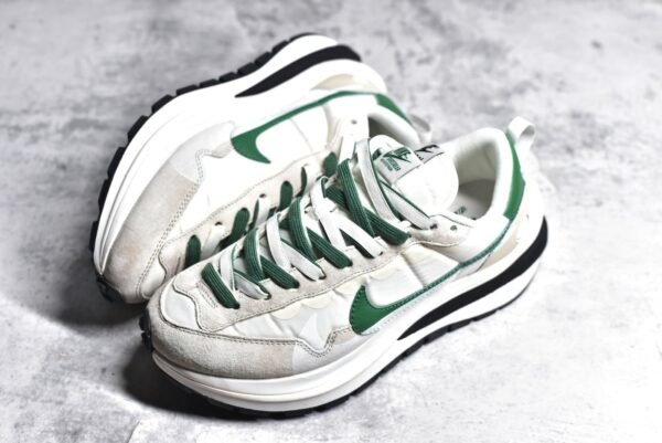 Sacai x VaporWaffle White green    DD1875-102 - Image 7