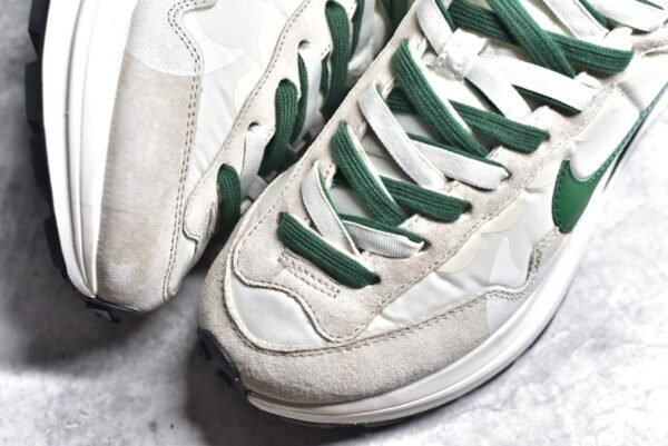 Sacai x VaporWaffle White green    DD1875-102 - Image 8