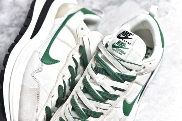 Sacai x VaporWaffle White green    DD1875-102 - Image 9