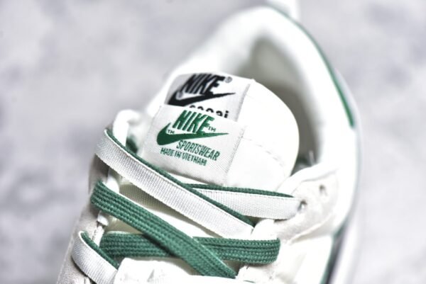 Sacai x VaporWaffle White green    DD1875-102 - Image 11
