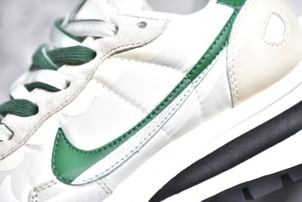 Sacai x VaporWaffle White green    DD1875-102 - Image 12