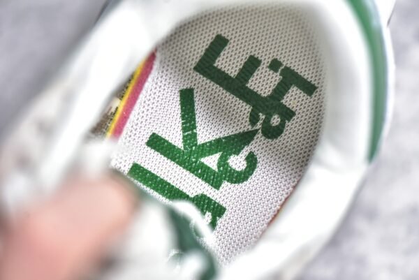 Sacai x VaporWaffle White green    DD1875-102 - Image 15