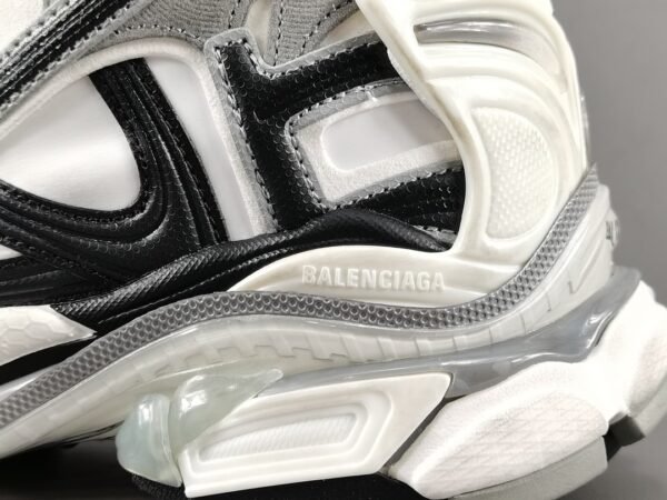 Balenciaga  Runner  gray black 776727 W3RNY 9012 - Image 13