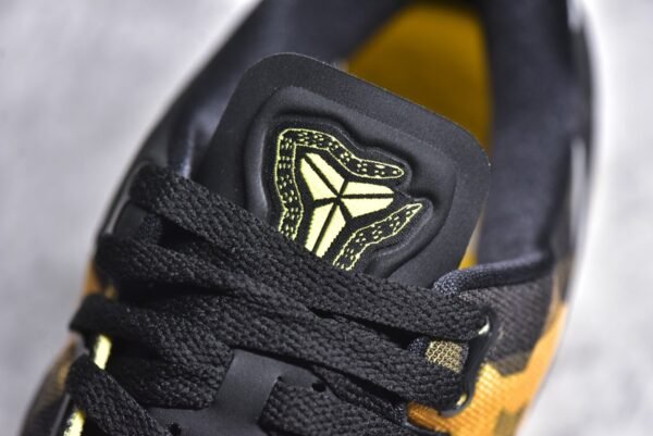 Nike Zoom Kobe 8 Black Yellow    555286-077 - Image 11