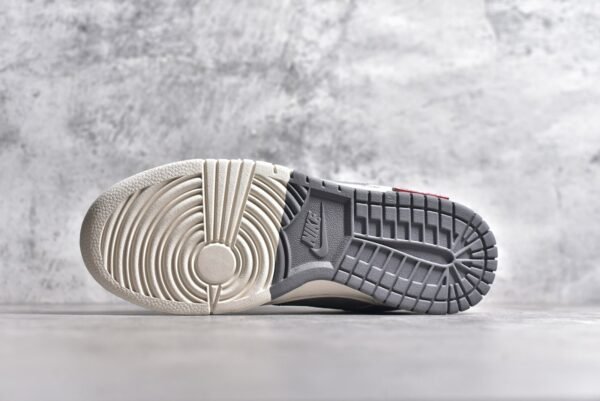 Nike SB Dunk Low Stusey Collaboration - Grey White Light Grey Hook    SJ2068-302 - Image 6