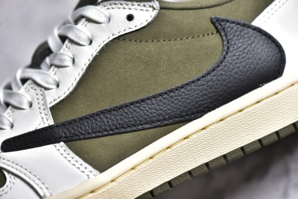 Jordan 1 Retro Low OG SP x Travis Scott Medium Olive    DM7866-200 - Image 12