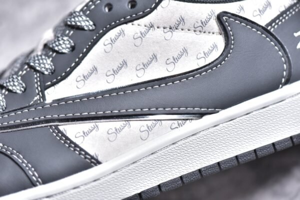 Travis Scott x Fragment Design x Air Jordan 1 Low OG SP Shadow of the Dark Night    XZ3398-003 - Image 12