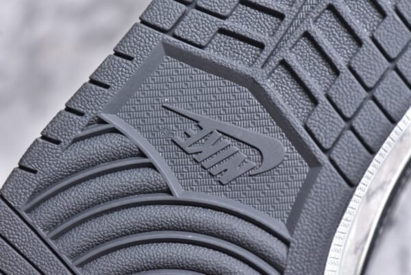 Travis Scott x Fragment Design x Air Jordan 1 Low OG SP Shadow of the Dark Night    XZ3398-003 - Image 14