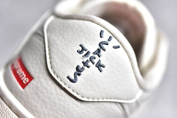 Travis Scott x Fragment Design x Air Jordan 1 Low OG SP Supreme joint-off-white and gray    BB7518-001 - Image 13