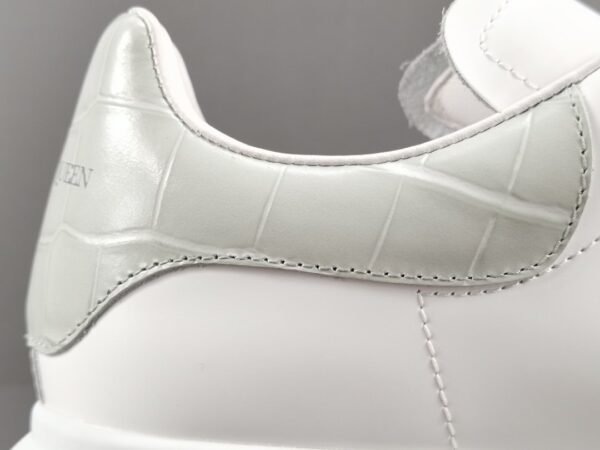 Alexander McQueen - Image 14