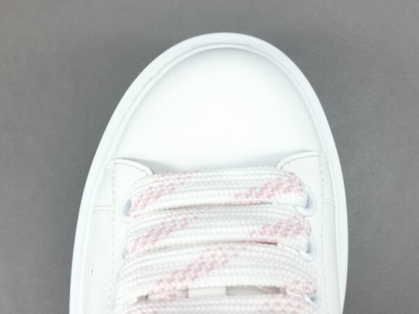 Alexander McQueen   White powder - Image 10
