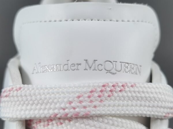 Alexander McQueen   White powder - Image 15
