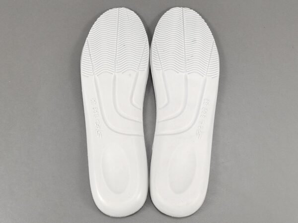 Alexander McQueen   Blue tail - Image 16