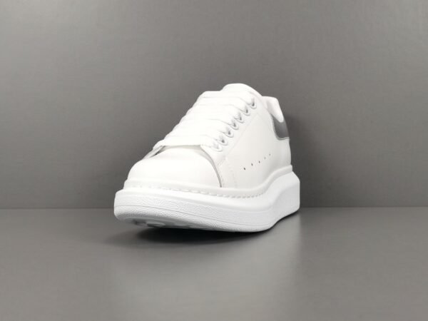 Alexander McQueen White silver tail - Image 5