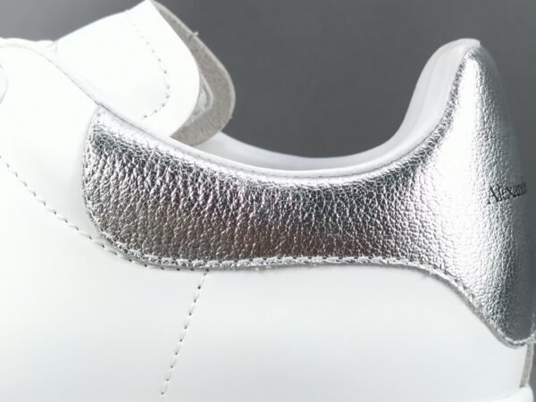 Alexander McQueen White silver tail - Image 12
