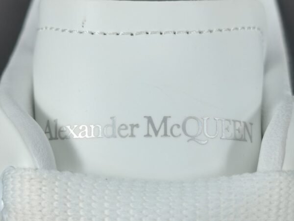 Alexander McQueen White silver tail - Image 15