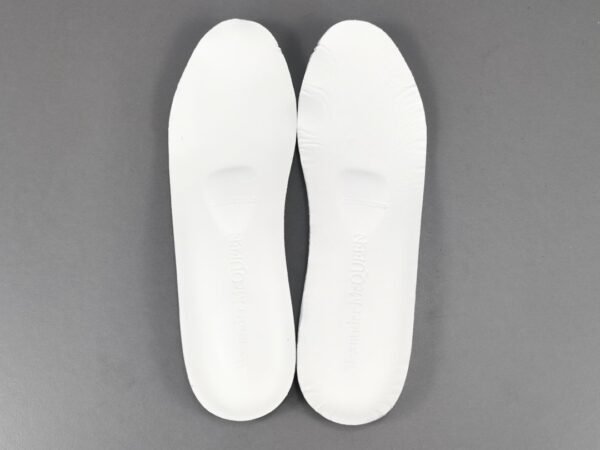 Alexander McQueen  Colored tail - Image 16