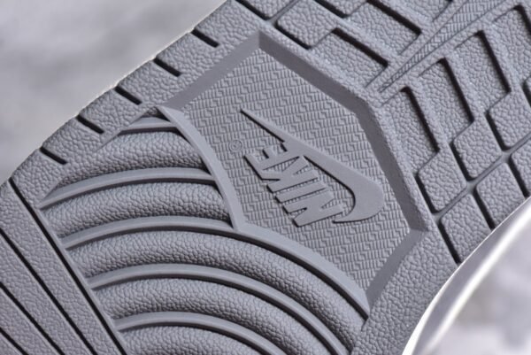 Travis Scott x Fragment Design x Air Jordan 1 Low OG SP North joint-Arctic gray    XS3086-008 - Image 13