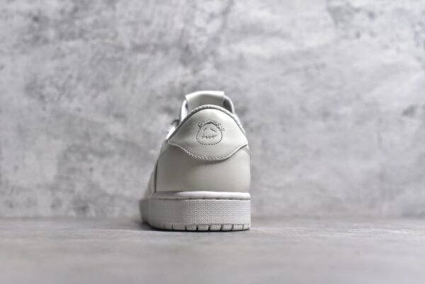 Travis Scott x Air Jordan AJ1 Low OG SP TS Limited to relatives and friends Pure white    TD1228-111 - Image 5