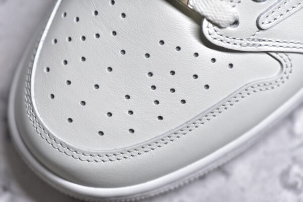 Travis Scott x Air Jordan AJ1 Low OG SP TS Limited to relatives and friends Pure white    TD1228-111 - Image 10
