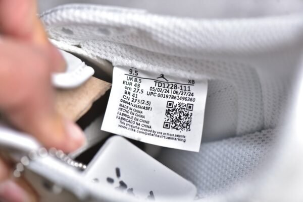 Travis Scott x Air Jordan AJ1 Low OG SP TS Limited to relatives and friends Pure white    TD1228-111 - Image 16