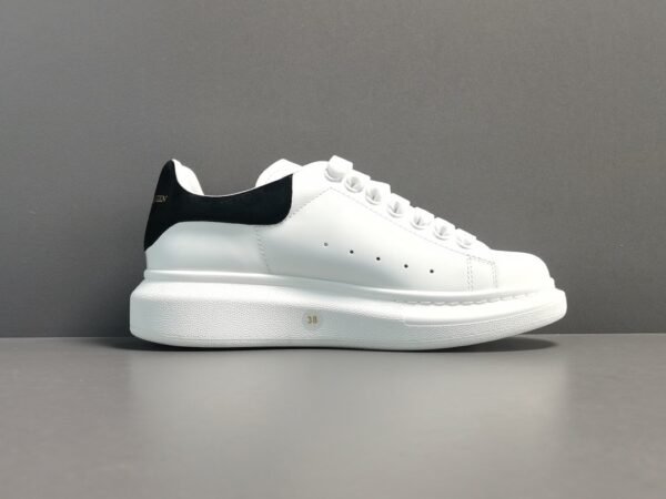 Alexander McQueen  Black tail - Image 2